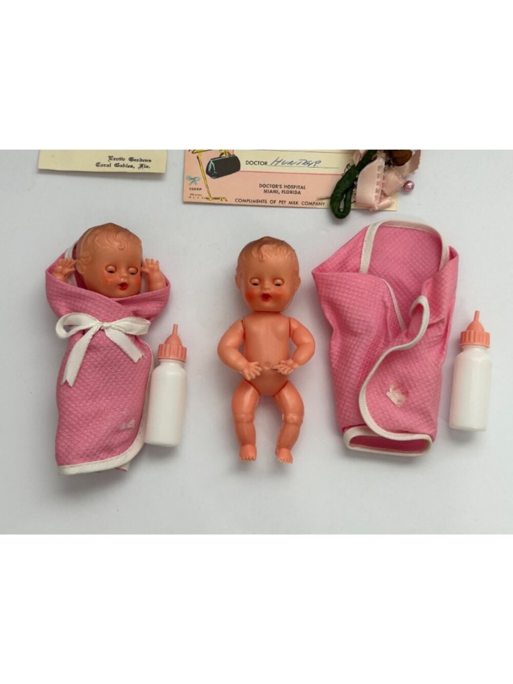 Vintage Blue Box Twin Baby Dolls Set Bottles Pink Blankets Corsage & Birth Card - Picture 2 of 10